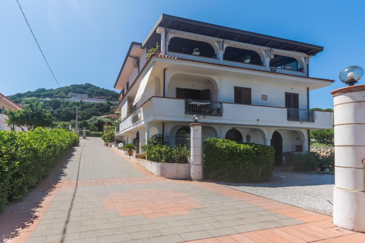 Villa Pomelia Santa Domenica  Exteriör bild