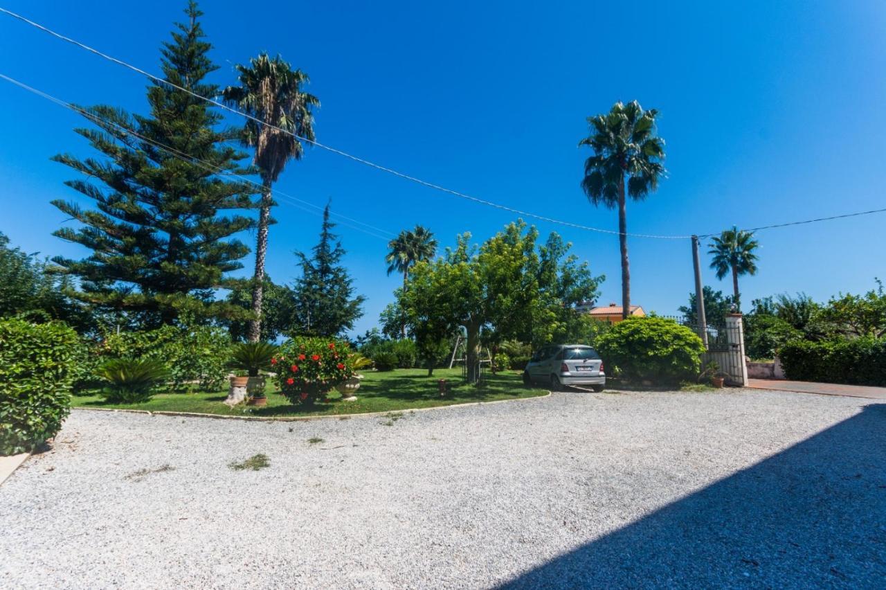 Villa Pomelia Santa Domenica  Exteriör bild