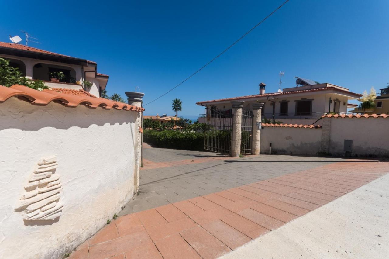 Villa Pomelia Santa Domenica  Exteriör bild